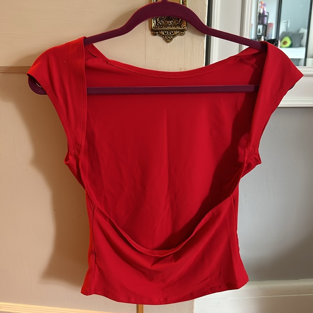 BACKLESS CASUAL TSHIRT
